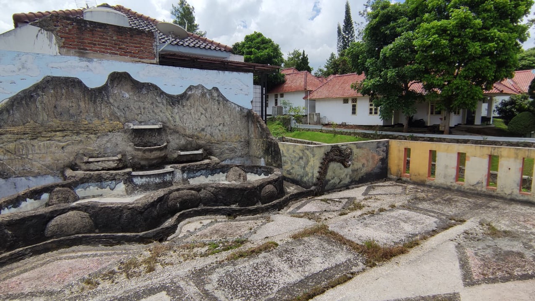 Rumah huk 3 (tiga) lantai di Griya Asri Cahaya Cipageran - Cimahi