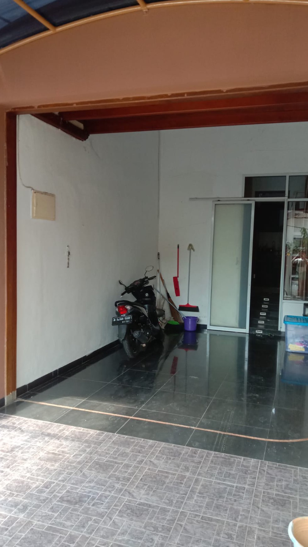 Rumah bagus di komplek polri ampera jaksel.