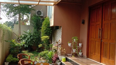 Rumah bagus di komplek polri ampera jaksel.