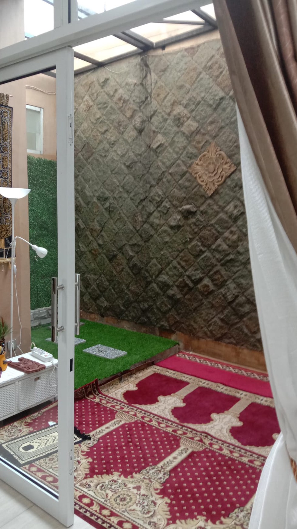 Rumah bagus di komplek polri ampera jaksel.