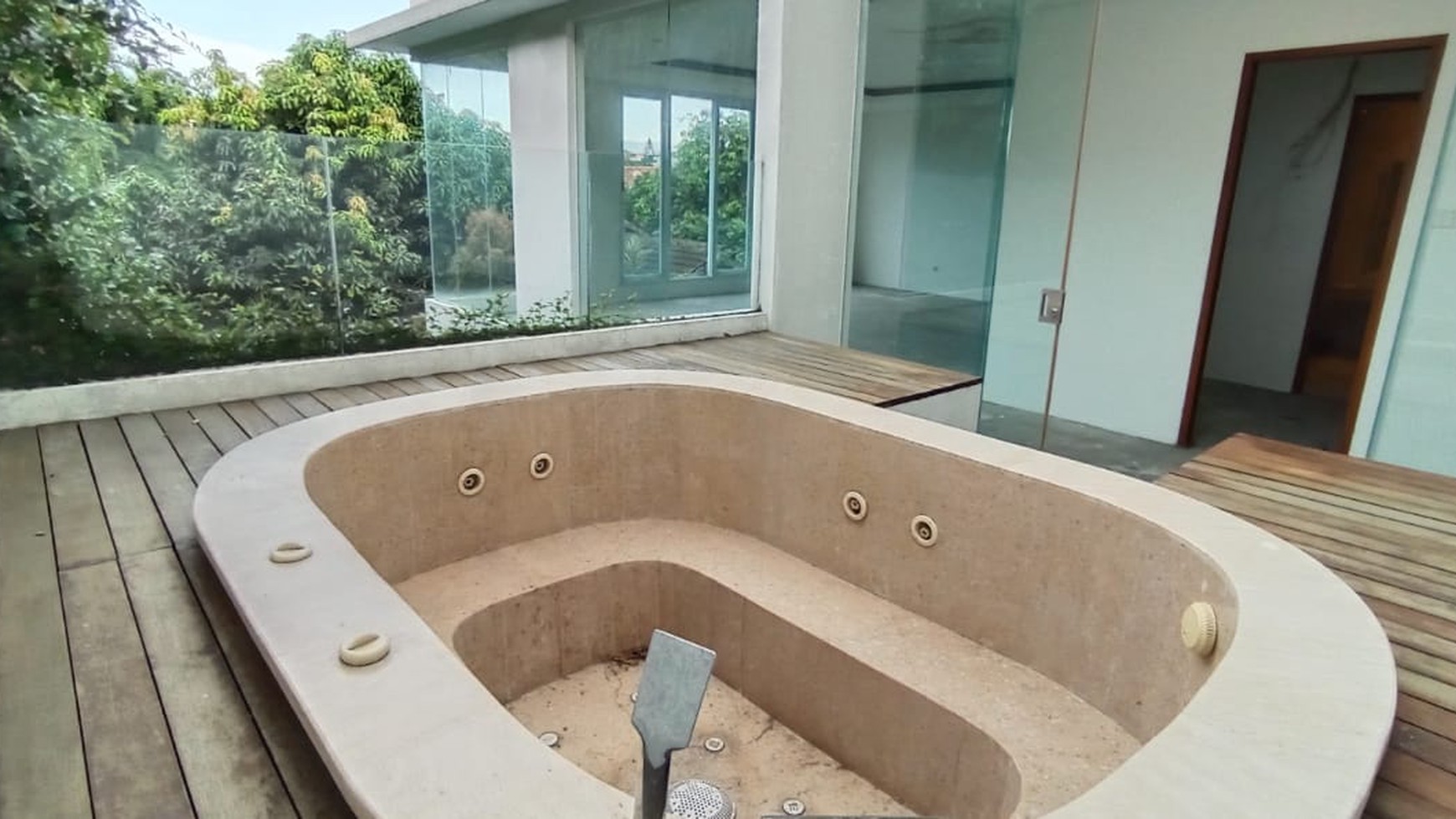 Brand new modern house in kemang jaksel.