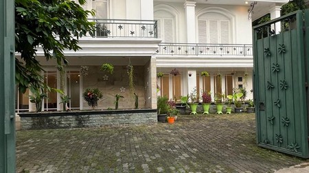 Cozy house in kemang, jakarta selatan.