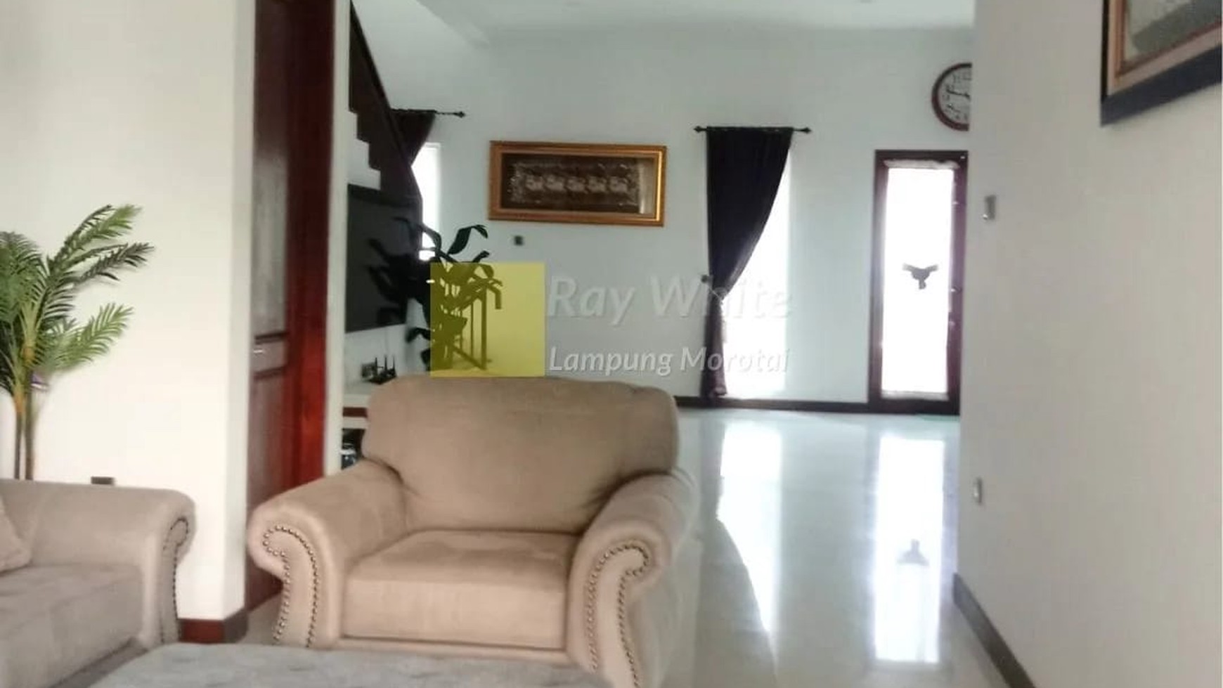 Dijual Rumah Dengan 3 View: View Kota, View Gunung dan View Laut