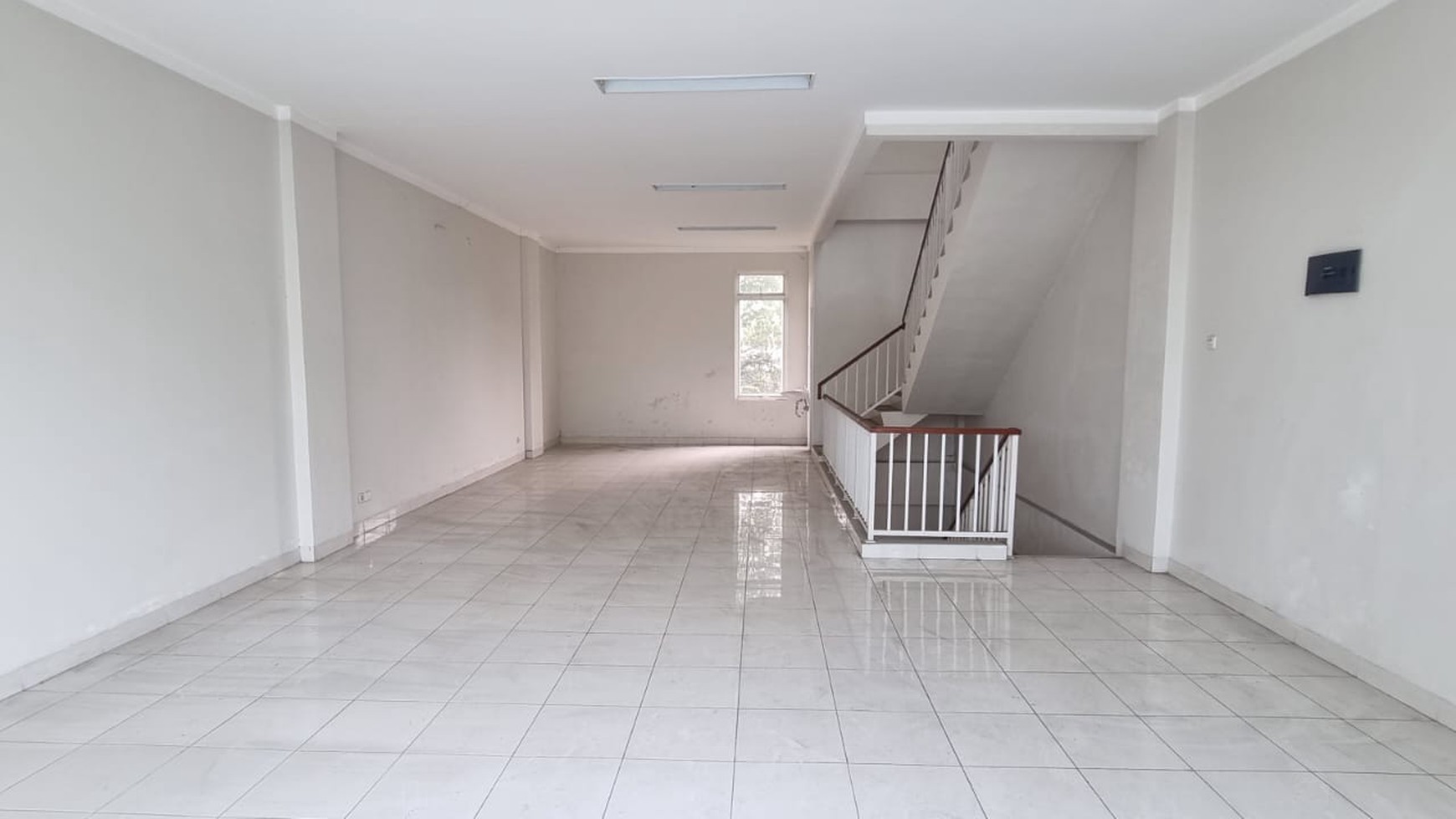 Ruko 3 Lantai Siap Pakai dan Lokasi Strategis @Bintaro Sektor 9