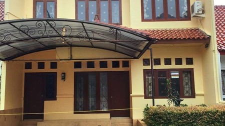 Hunian dalam Komplek Baliview: Rumah Mewah dengan 4+1 Kamar Tidur dan Carport 2