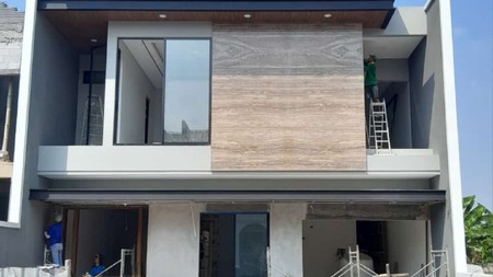 Dijual Rumah Baru South Emerald Mansion Citraland Surabaya Lokasi TerDEPAN Dekat GWalk , UNESA