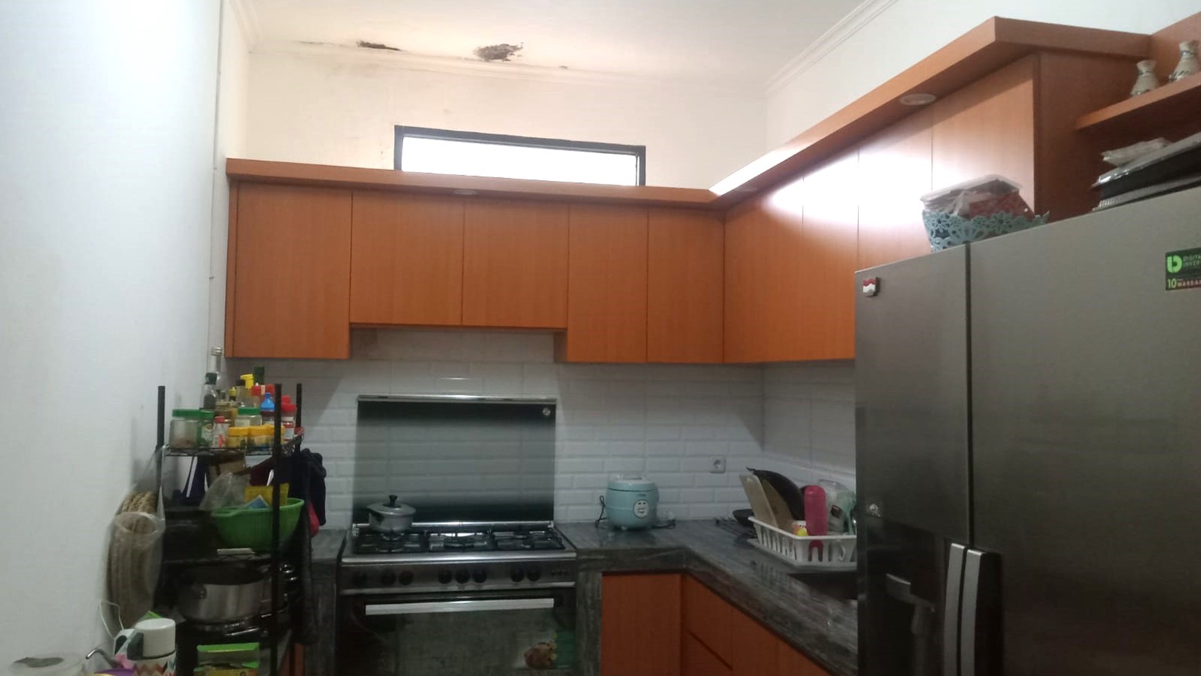 Rumah Minimalis dengan Rooftop di Rangkapan Jaya, Pancoran Mas Depok