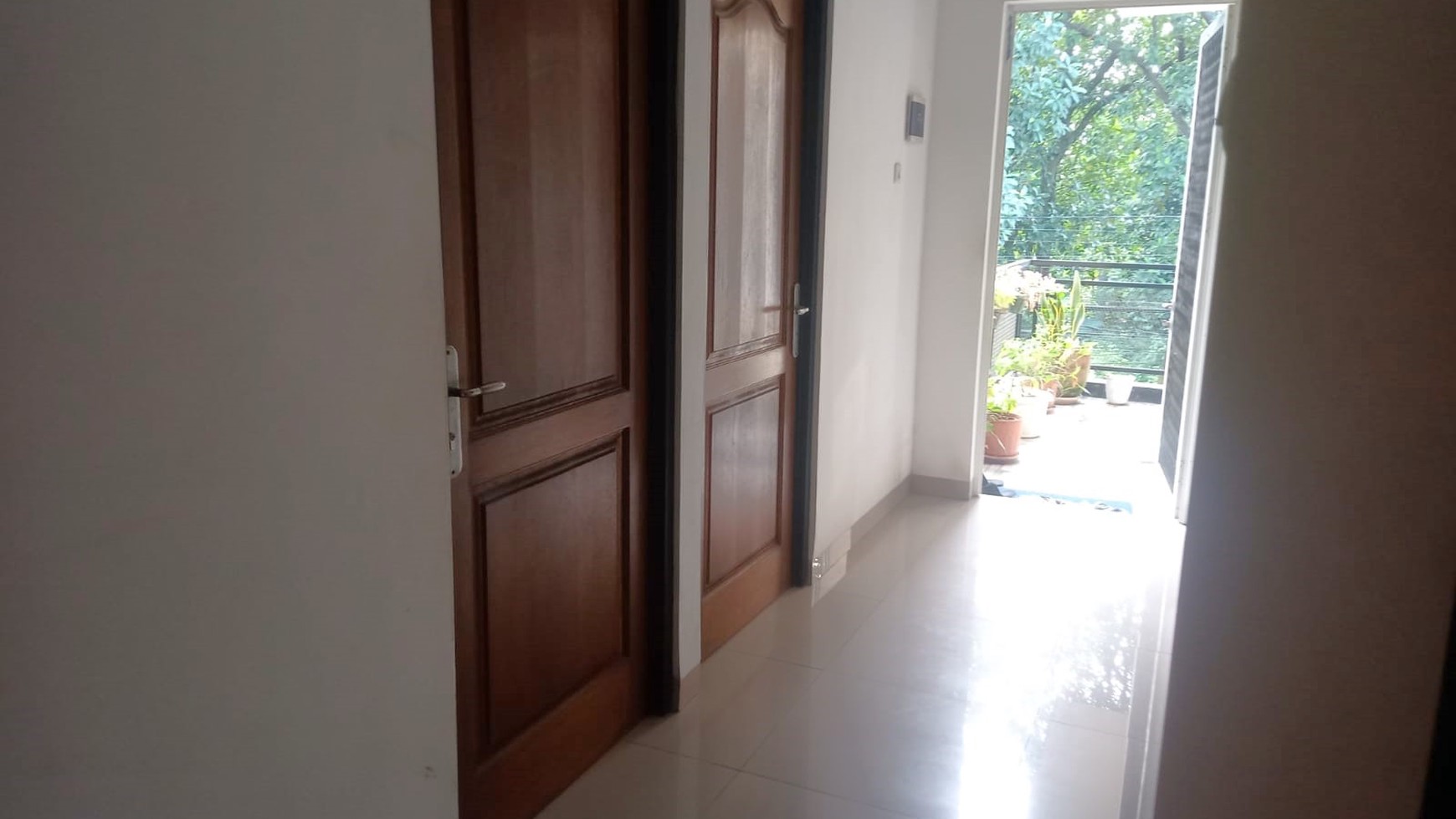 Rumah Minimalis dengan Rooftop di Rangkapan Jaya, Pancoran Mas Depok