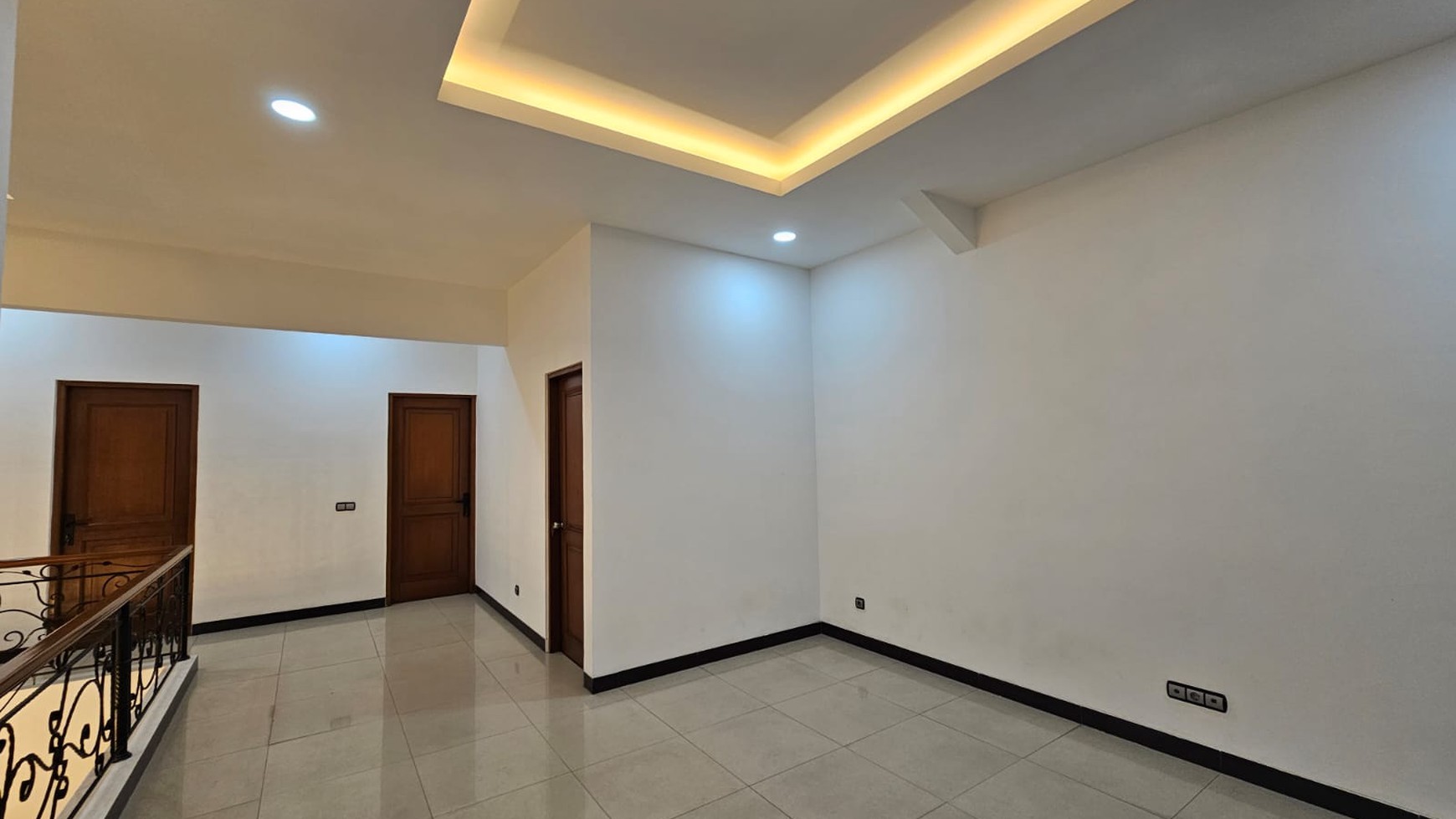 Rumah Bagus,lokasi ok,nyaman di Pondok Indah