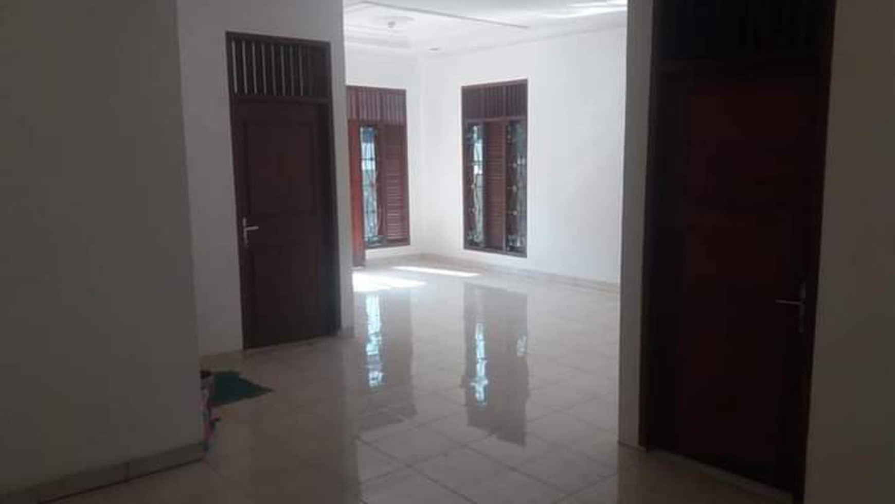 Rumah di Limo Full Bata Bangunan Kokoh, Dekat Tol Depok Antasari