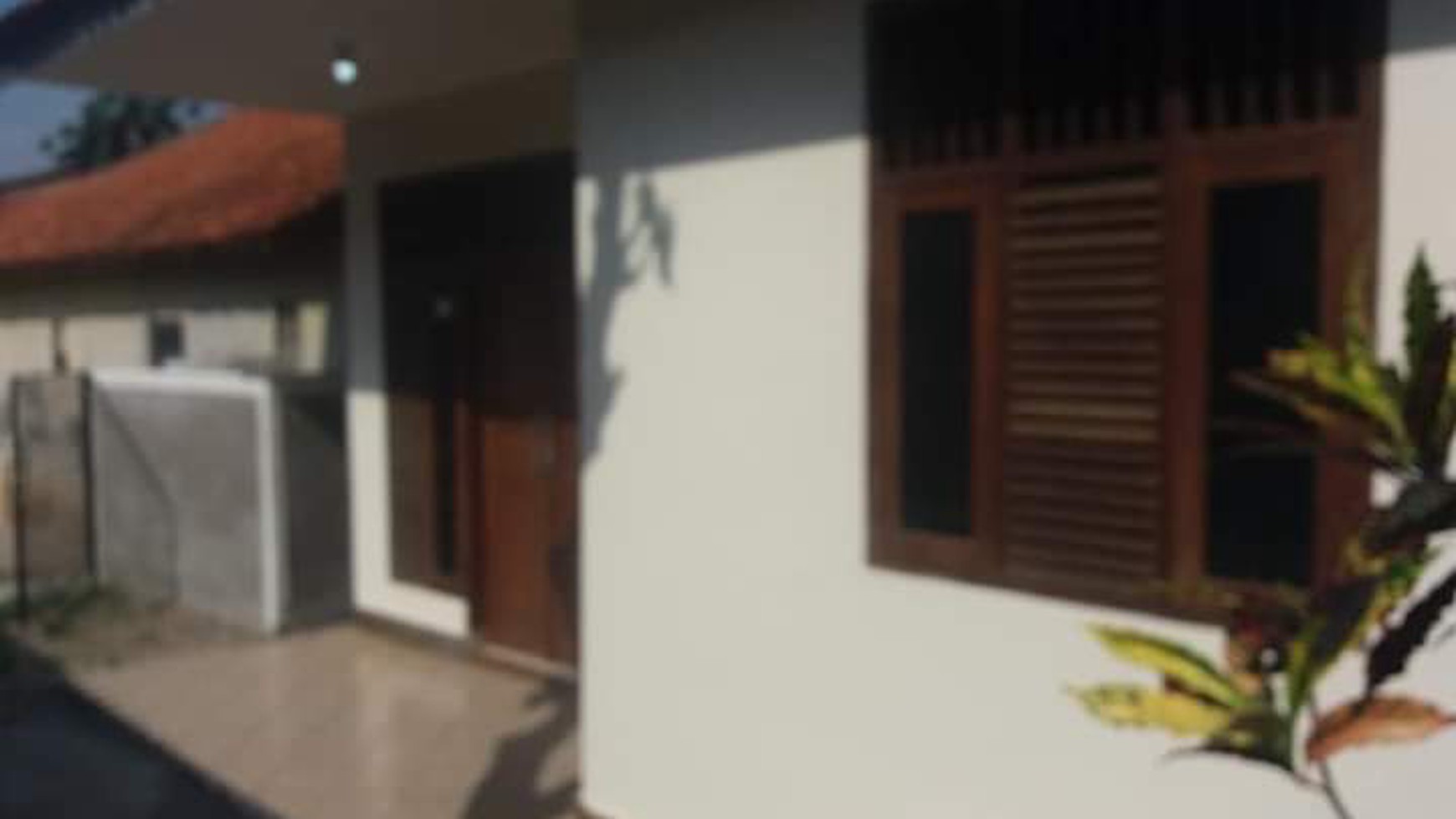 Rumah di Limo Full Bata Bangunan Kokoh, Dekat Tol Depok Antasari