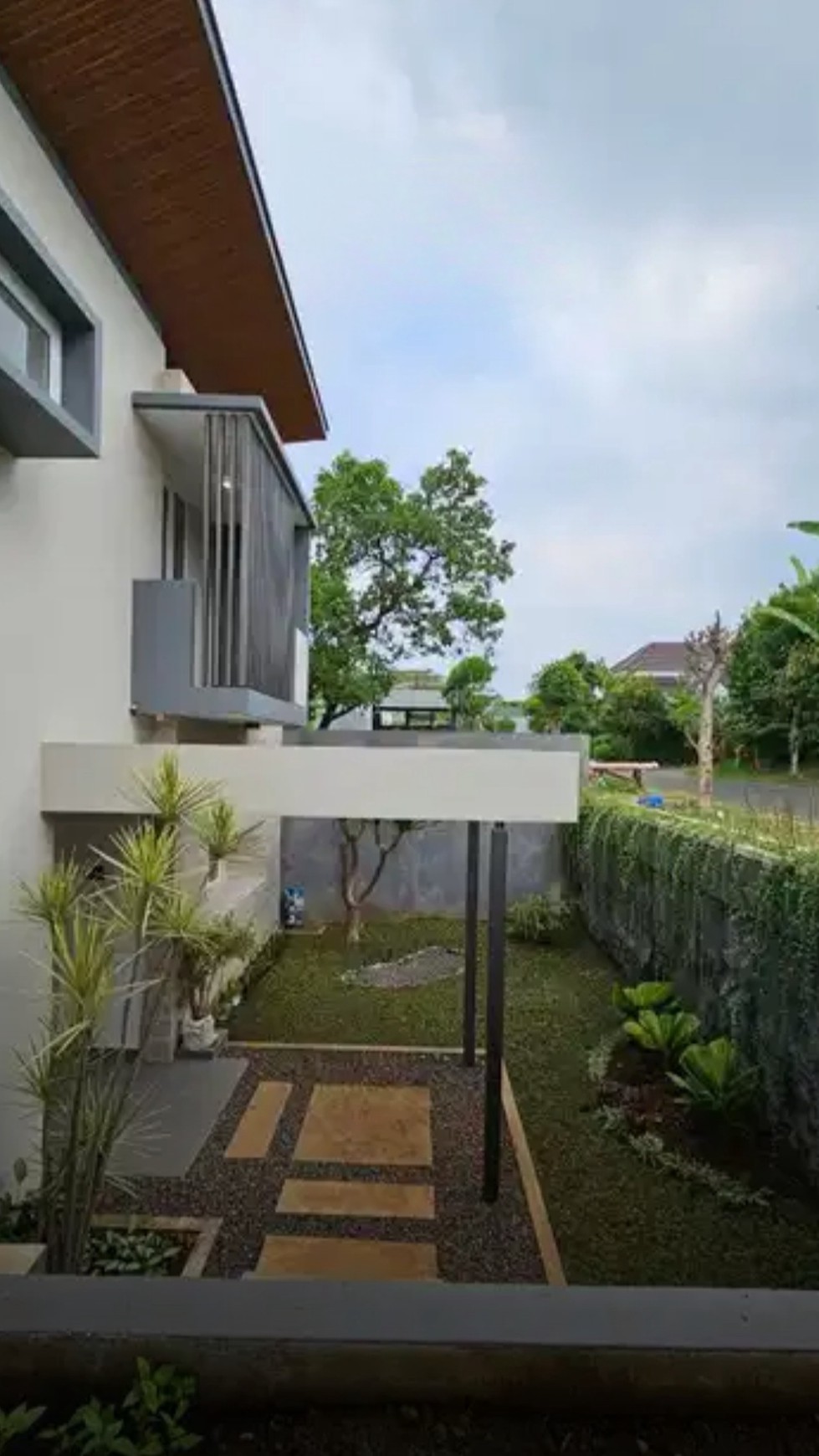 MURAH LUAS Dijual Rumah Villa Taman Dayu Pandaan Pasuruan JATIM BONUS SEMI Furniture - Best View - Lokasi Bagus  Siap Huni 
