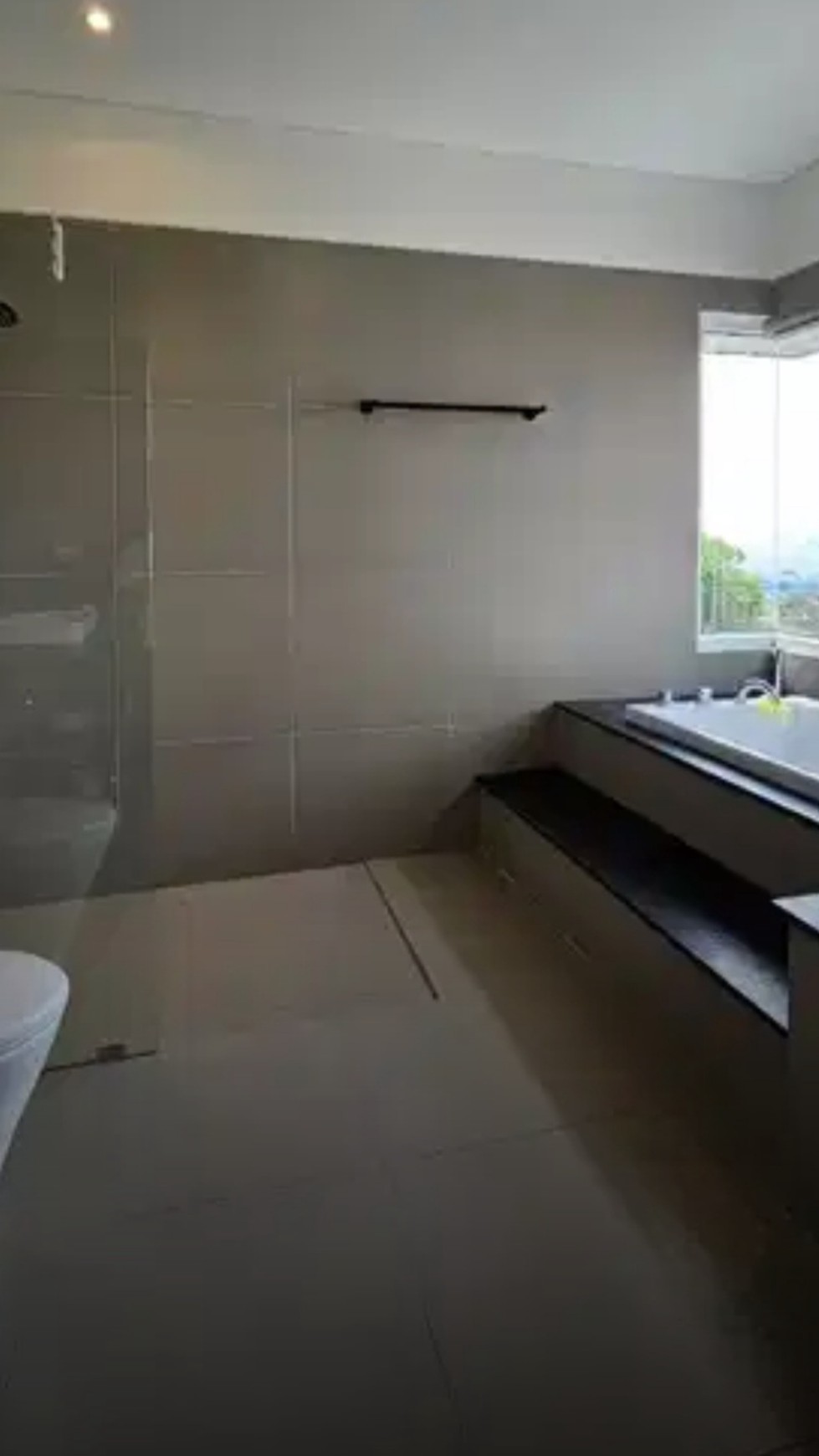 MURAH LUAS Dijual Rumah Villa Taman Dayu Pandaan Pasuruan JATIM BONUS SEMI Furniture - Best View - Lokasi Bagus  Siap Huni 