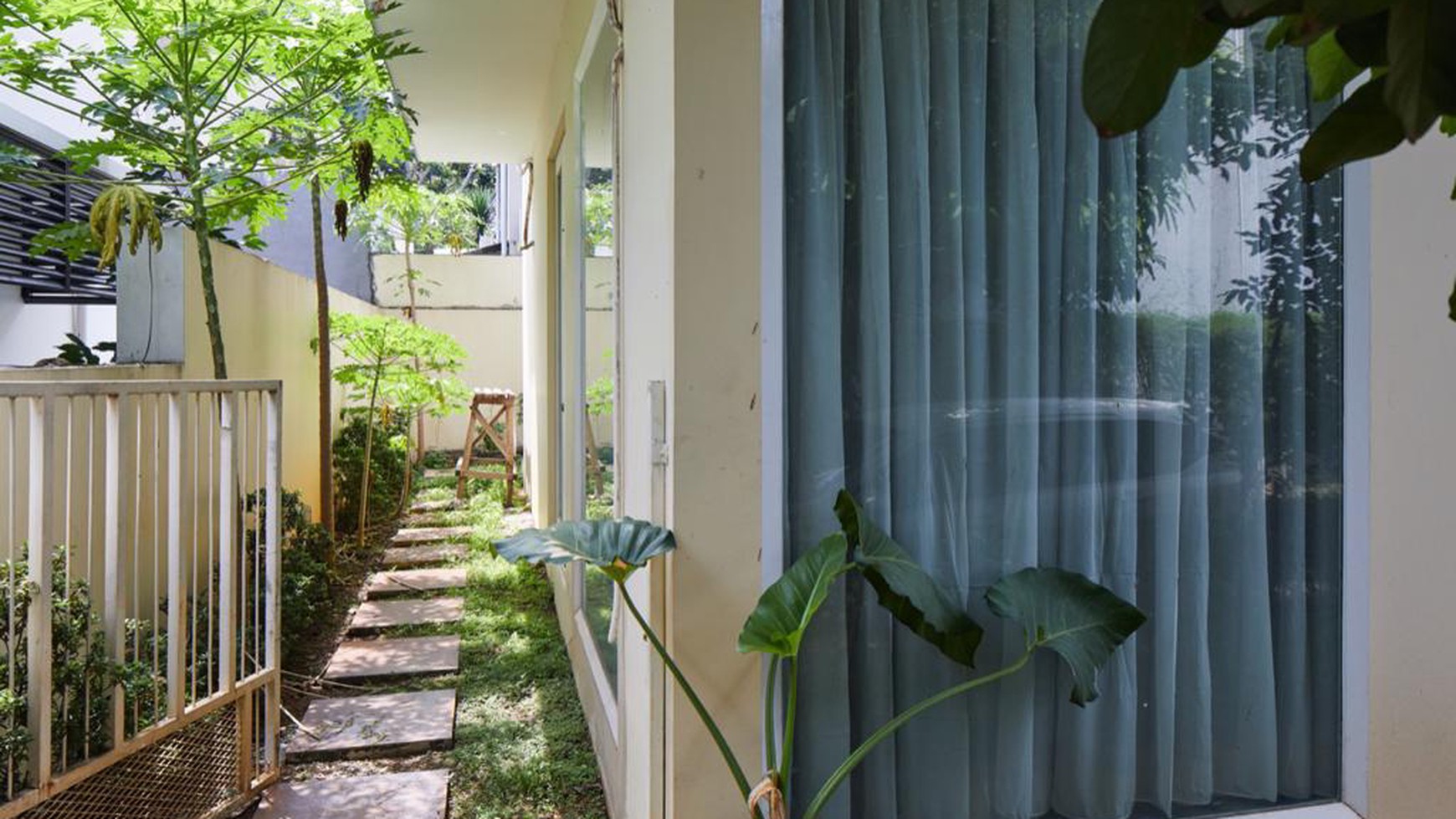Rumah Bagus Siap Huni di Alea Town House, Cilandak Jakarta Selatan