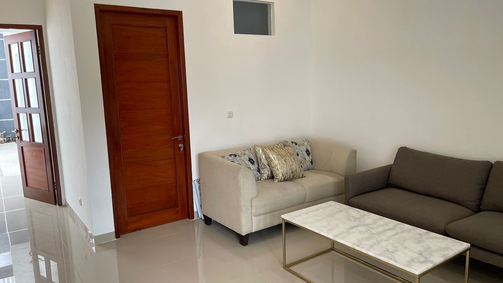 Rumah Minimalis Modern 2 Lantai dekat ke Tol Krukut