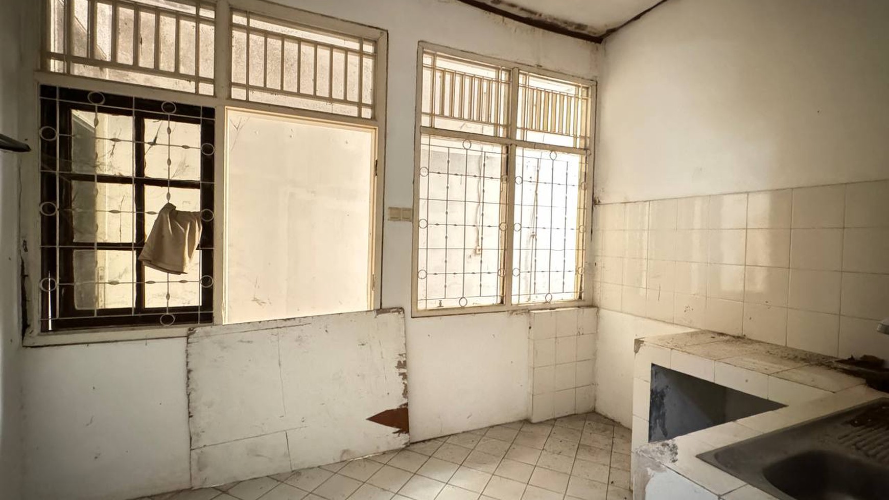 Jakasampurna persada kemala rumah hitug tanah  dekat tol becakayu