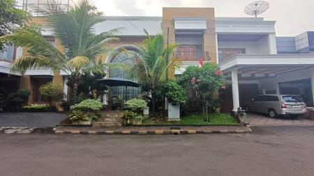 Rumah bagus, Luxury dengan Private Swimming Pool di Bintaro