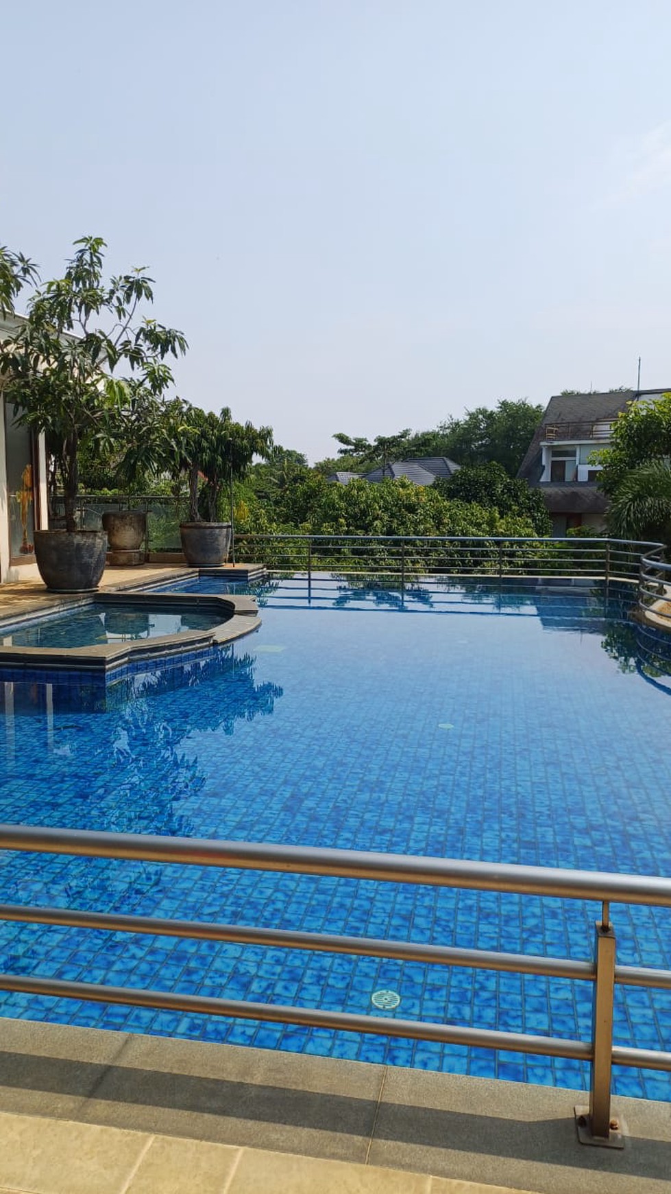 Rumah bagus, Luxury dengan Private Swimming Pool di Bintaro