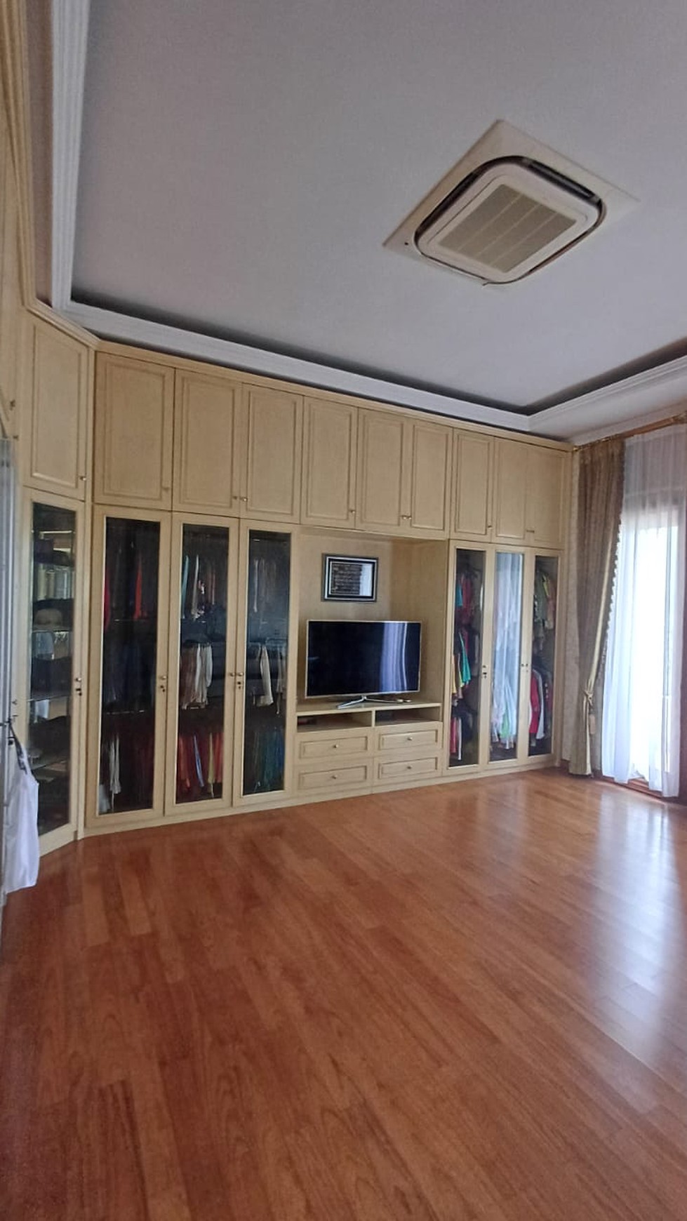 Rumah bagus, Luxury dengan Private Swimming Pool di Bintaro