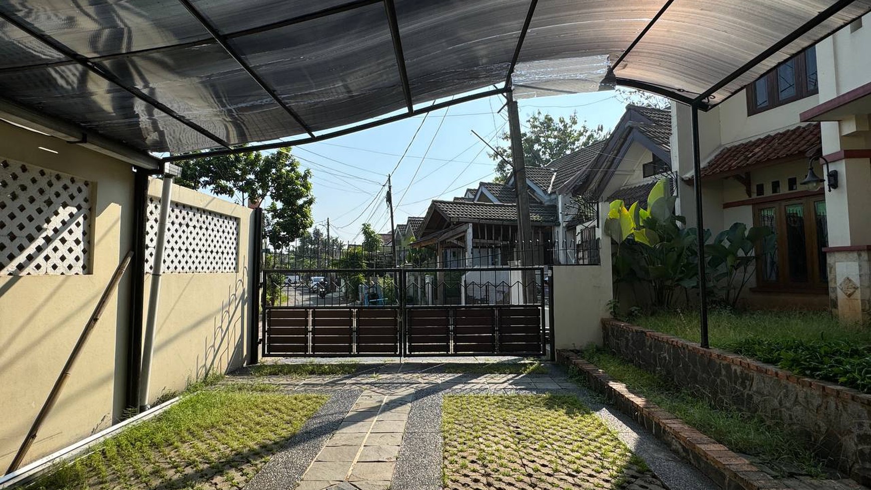 Pamulang estate rumah luas 180 kuldesak hoek