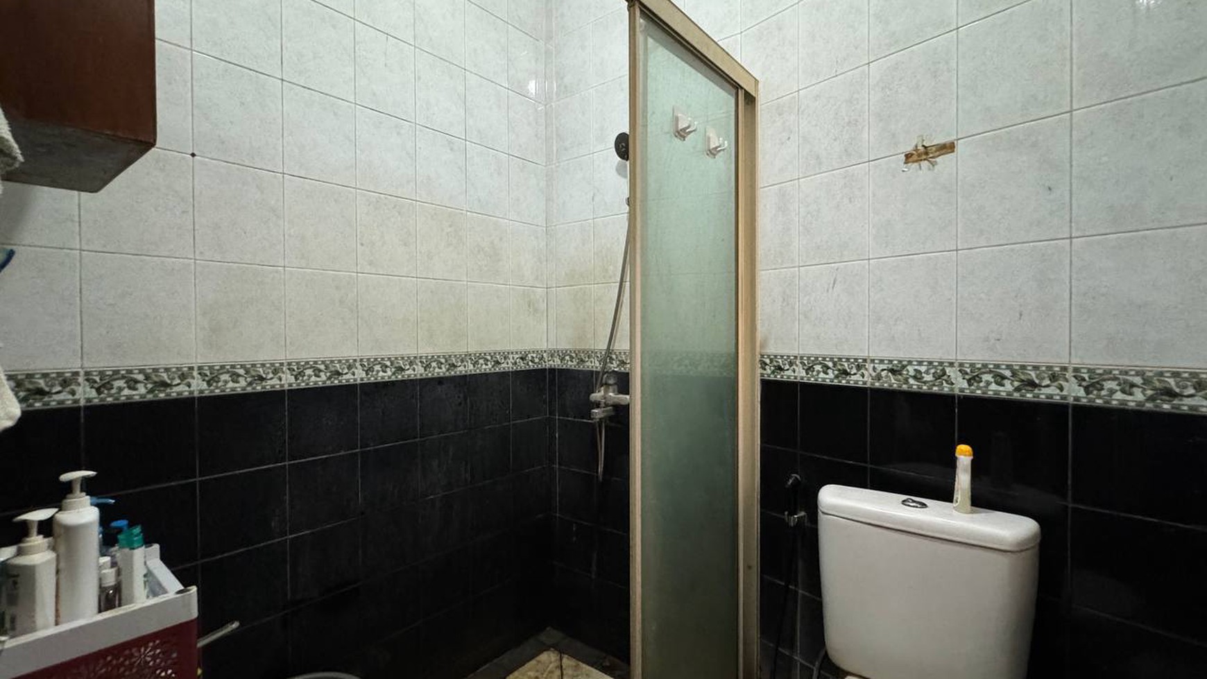 Pamulang estate rumah luas 180 kuldesak hoek