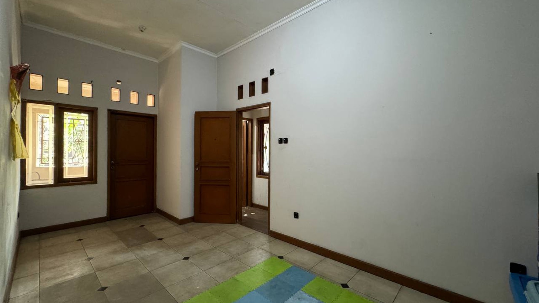 Pamulang estate rumah luas 180 kuldesak hoek