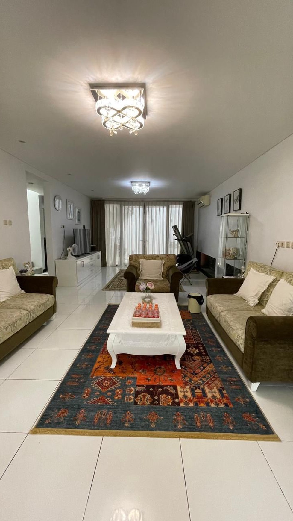 Rumah bagus, dan nyaman dalam cluster di Veteran