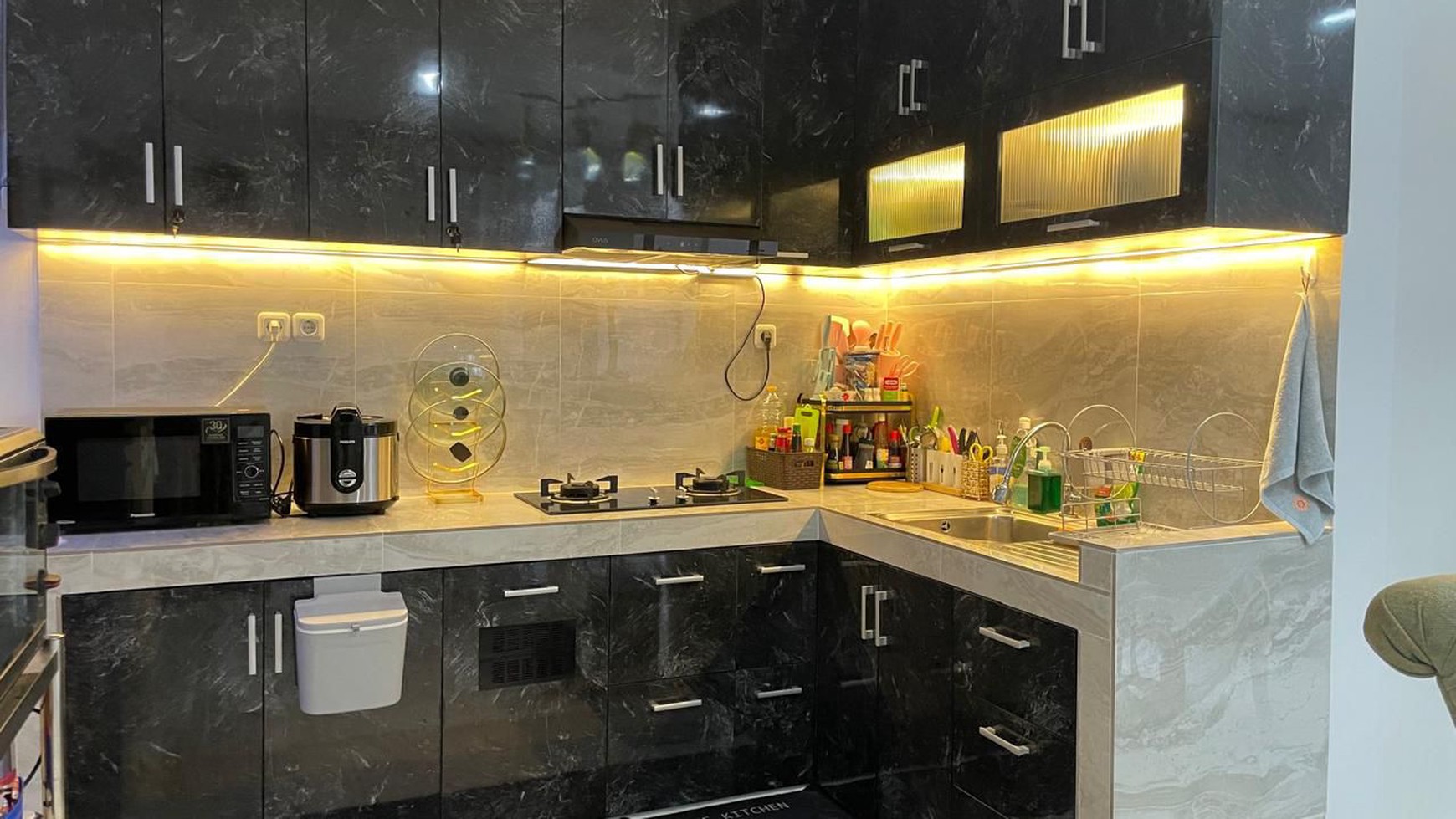 Rumah bagus, dan nyaman dalam cluster di Veteran