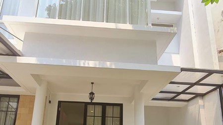 Rumah bagus, dalam Cluster keamanan 24 jam di Bintaro Sektor 9