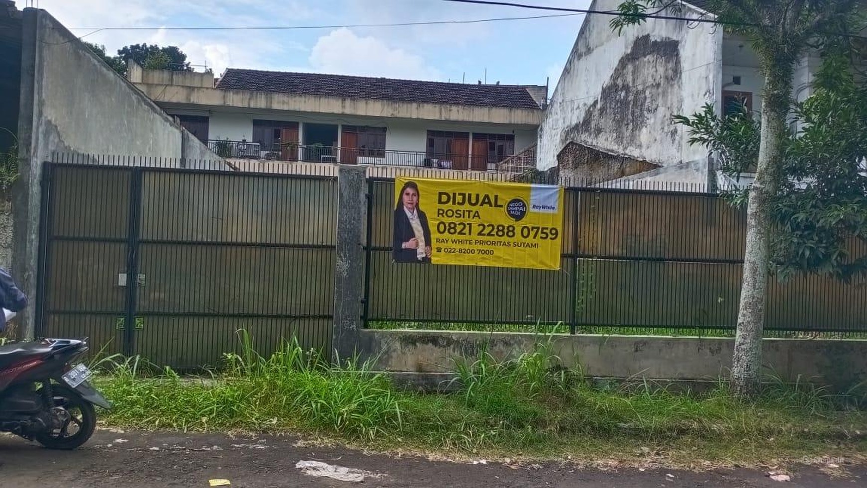 Rumah Hitung Tanah Area Cipete