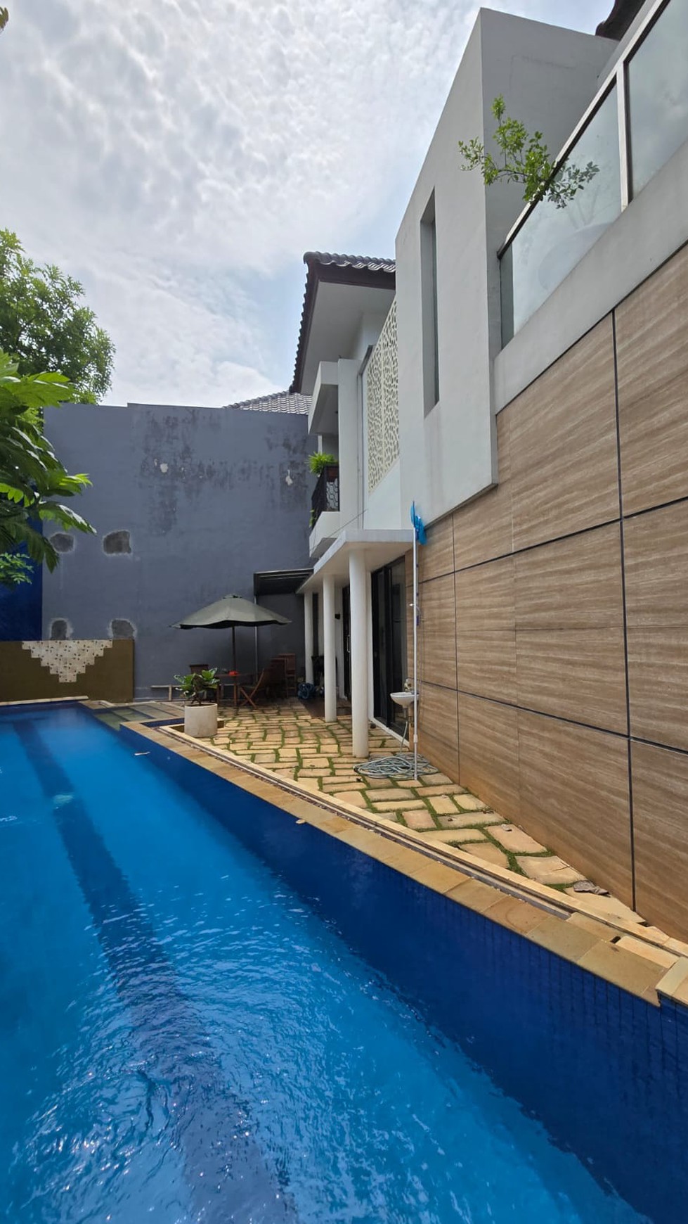 Rumah Hitung Tanah Area Cipete