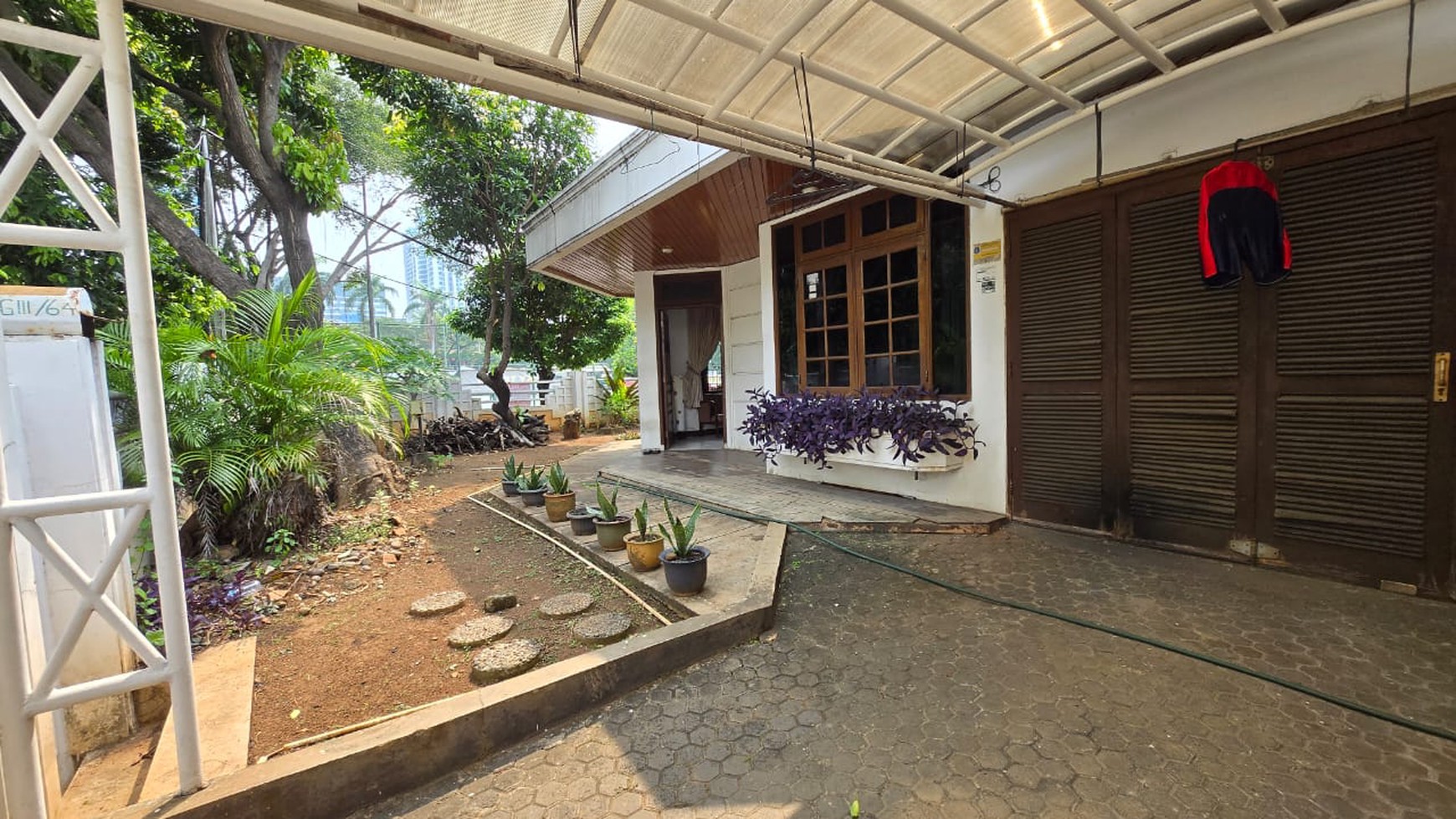 Rumah Hitung Tanah Area Cipete