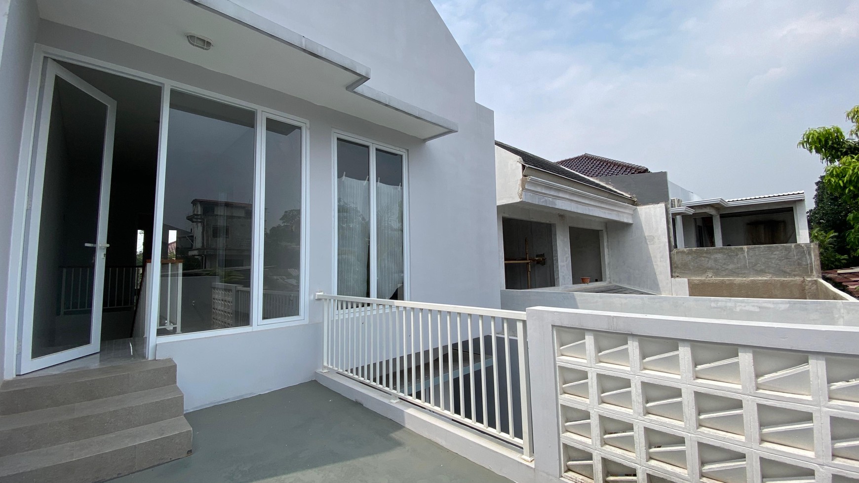 Rumah Brand New di Cinere Taman Depan & Belakang Siap Huni