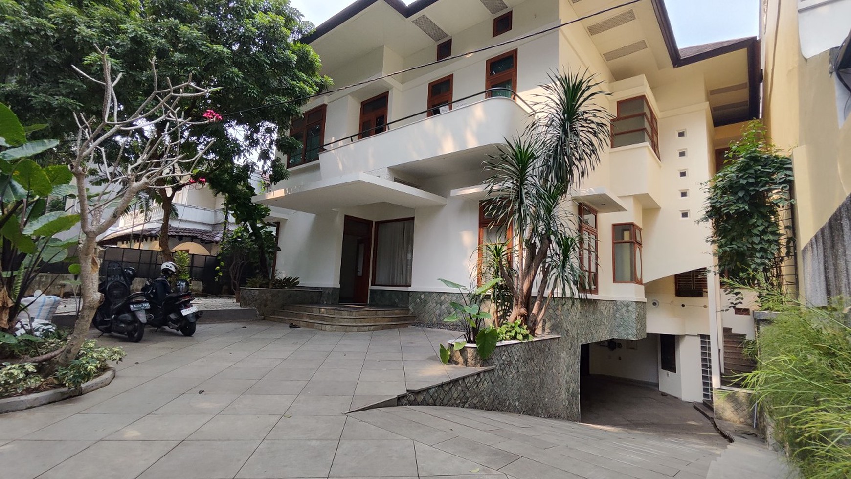 Rumah Mewah disewakan lokasi Premium Pondok indah 