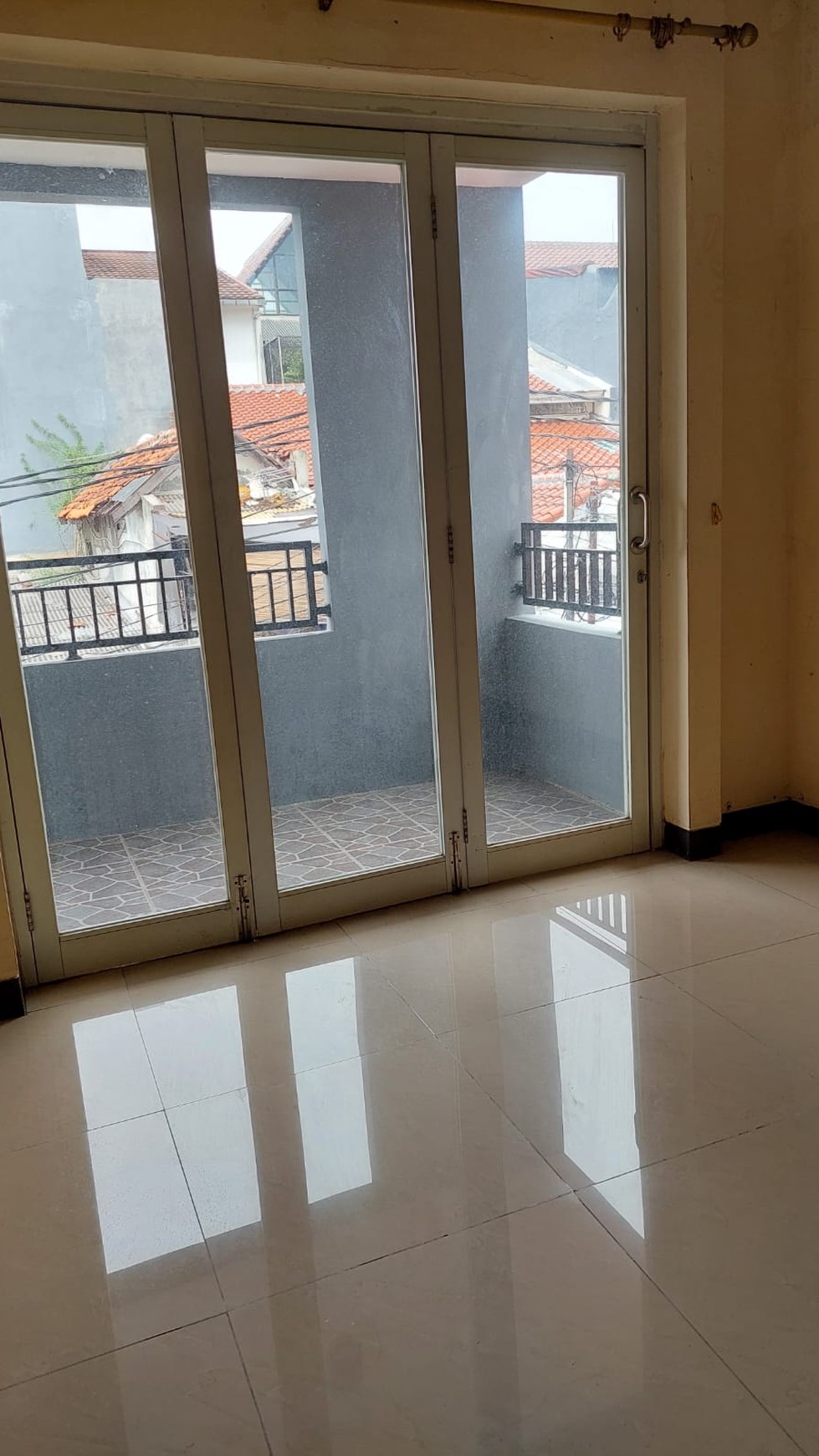  Rumah Tebet timur dalam semi furnished