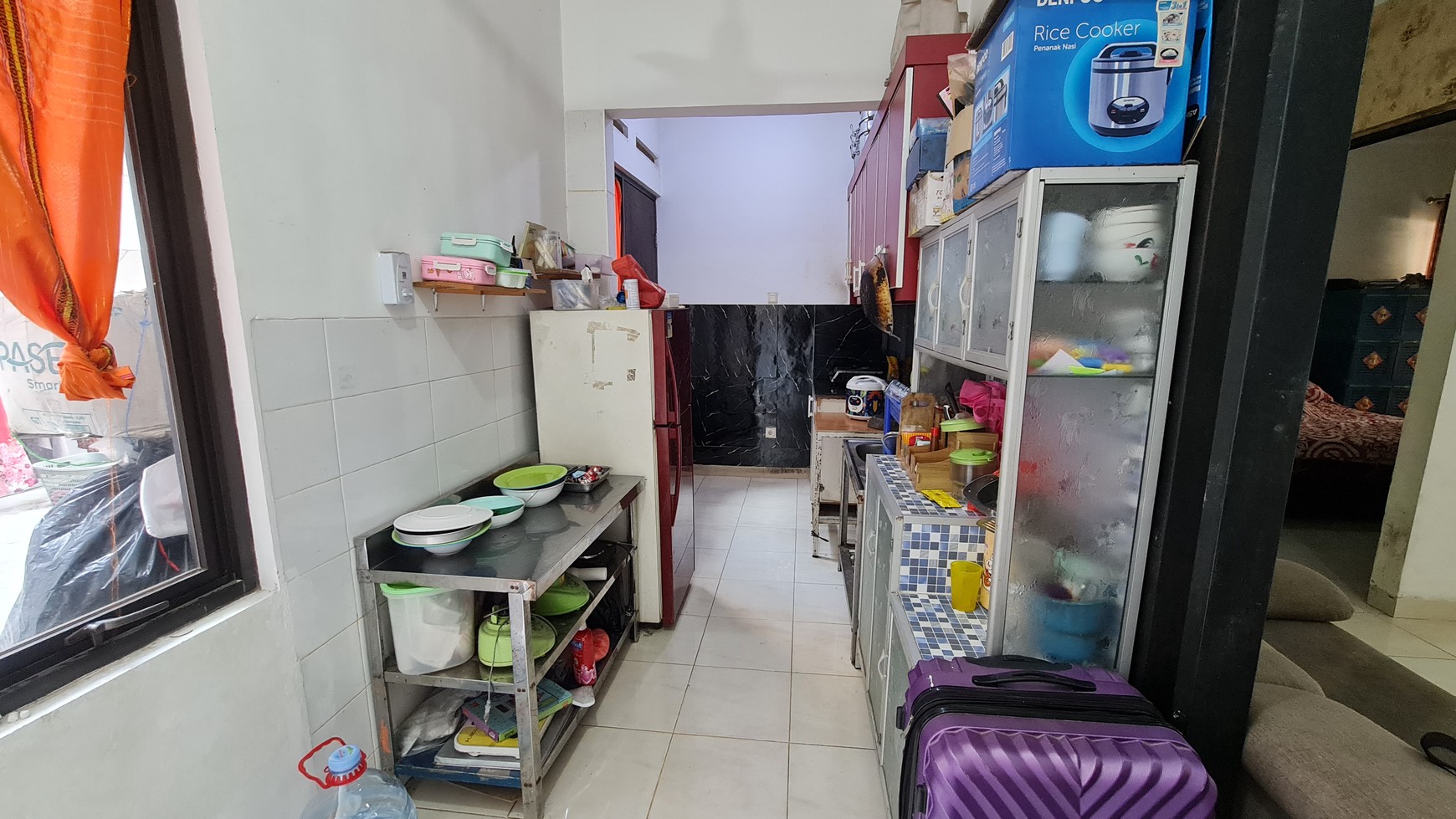 Rumah 2 Lantai, Terawat dan Apik di Jalan Gardenia Indah Bekasi