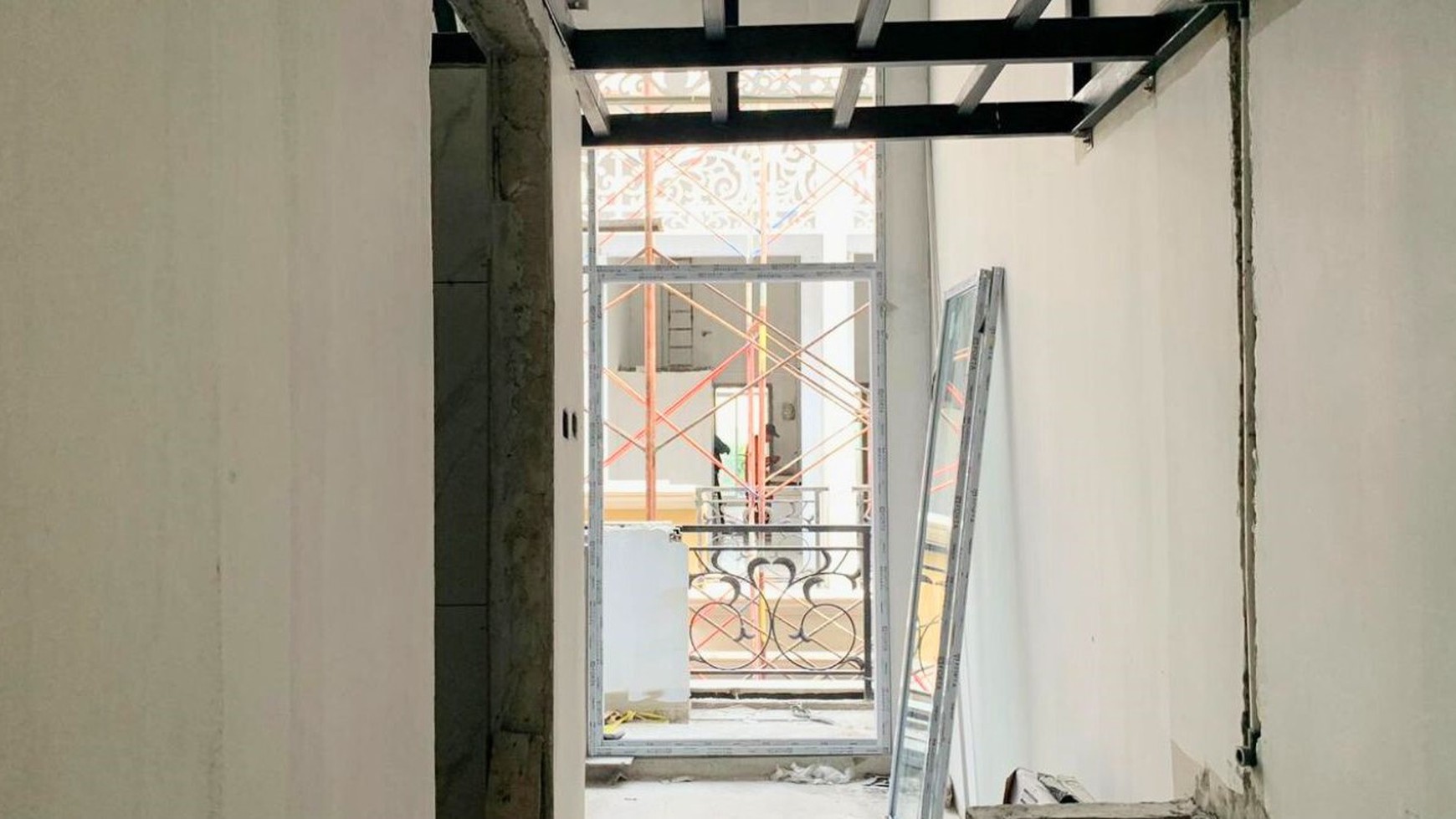 Rumah Hitung Tanah Area Cipete