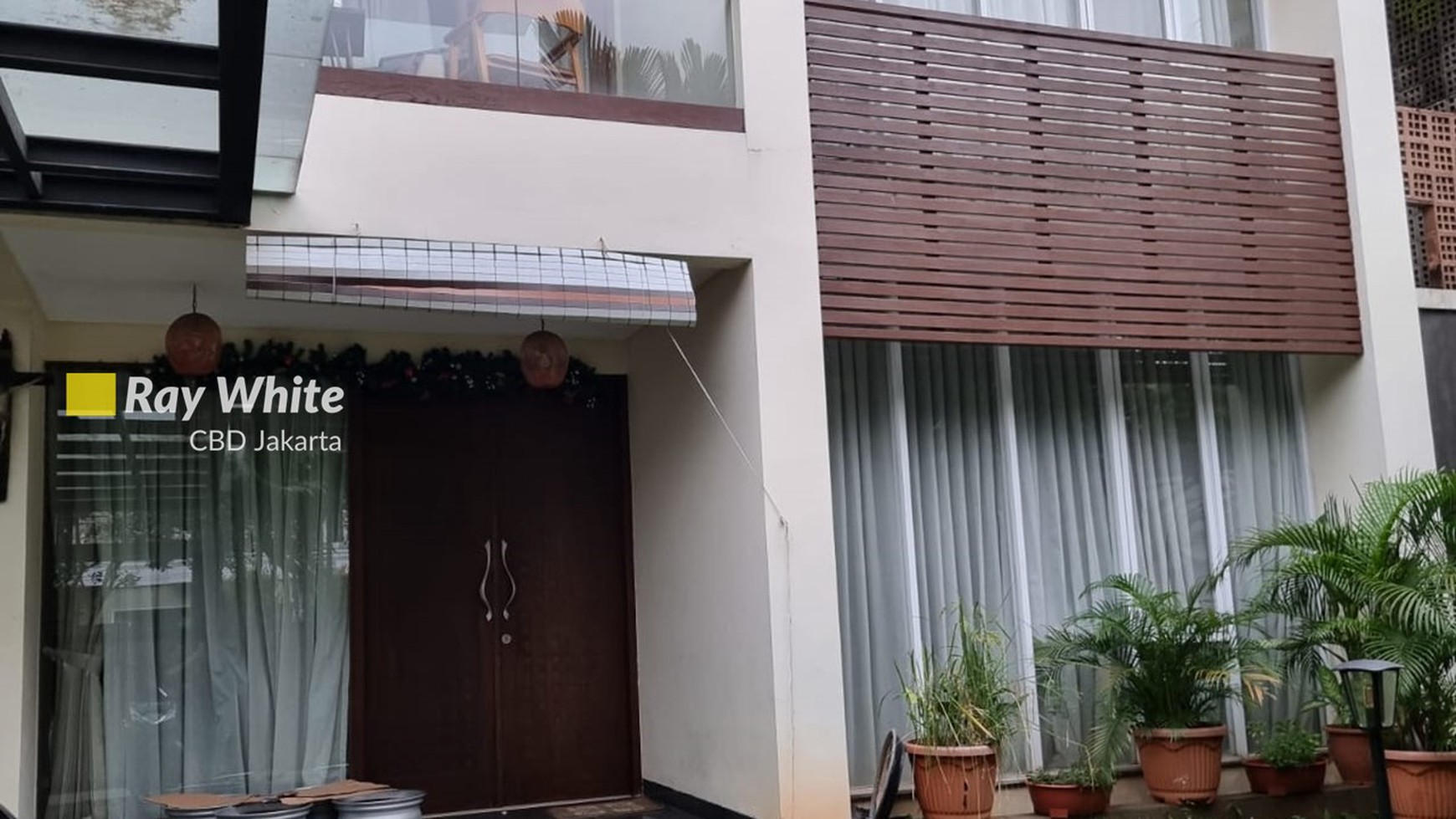 Rumah Mewah  Pondok Indah Siap Huni - Dijual Cepat