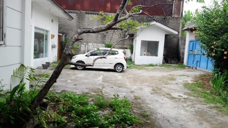Rumah Besar Lokasi Strategis dan Hunian Nyaman @Merpati, Ciputat