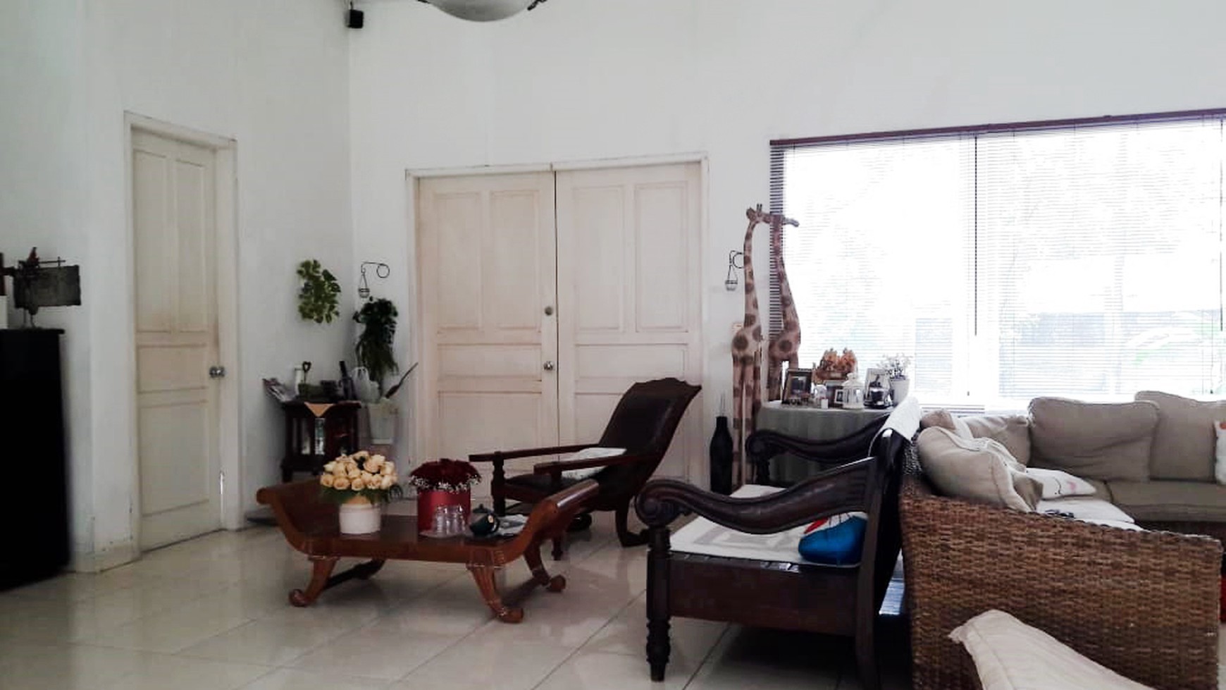 Rumah Besar Lokasi Strategis dan Hunian Nyaman @Merpati, Ciputat