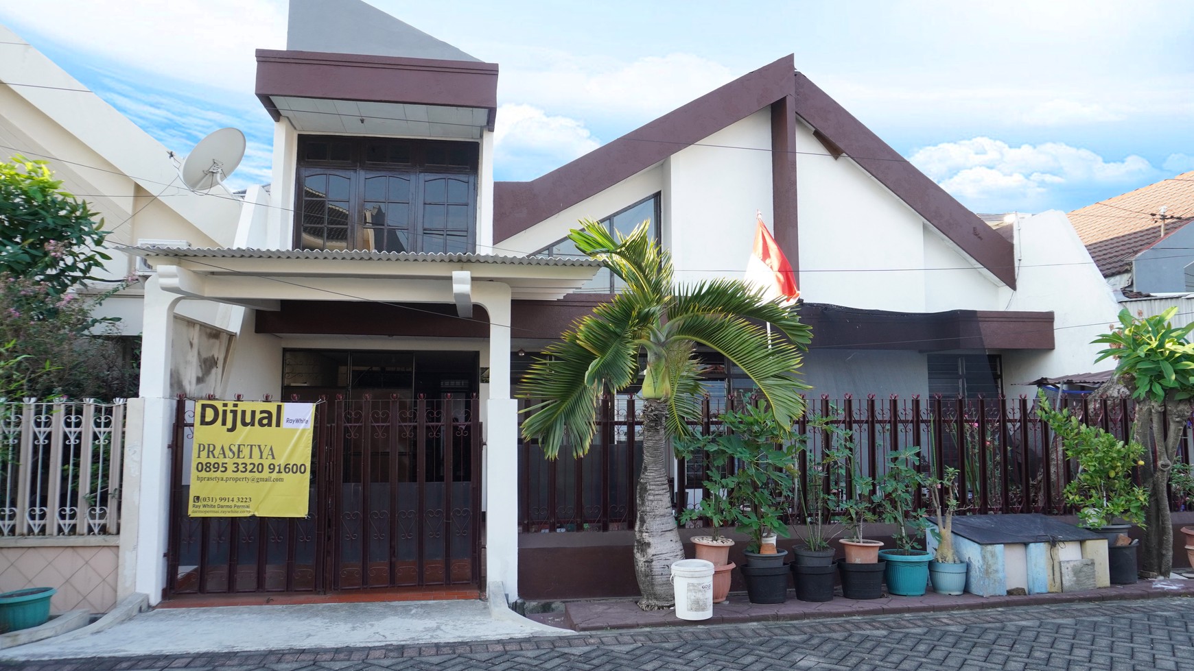 DIJUAL RUMAH PALING STRATEGIS MANYAR