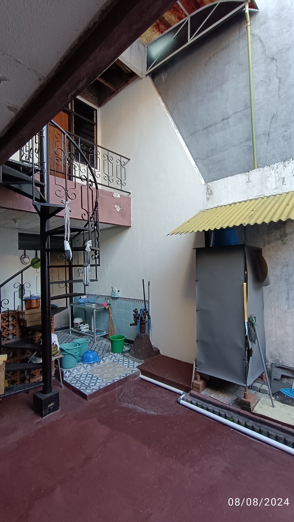 DIJUAL RUMAH PALING STRATEGIS MANYAR