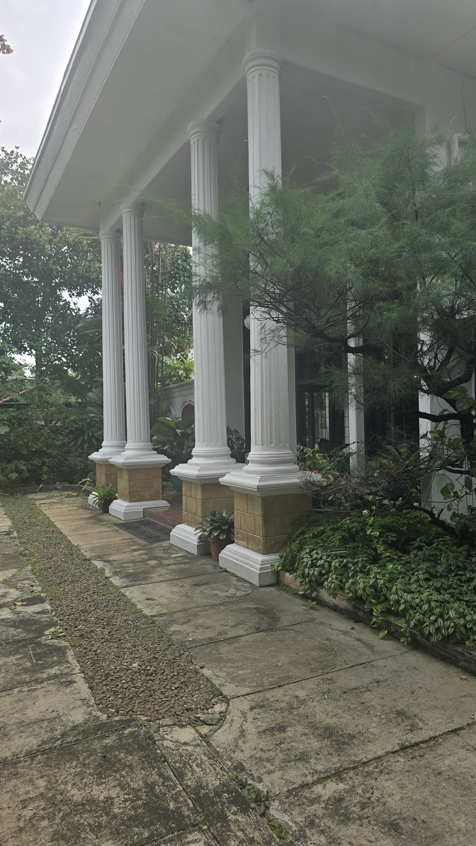 Rumah Jatipadang lokasi bagus