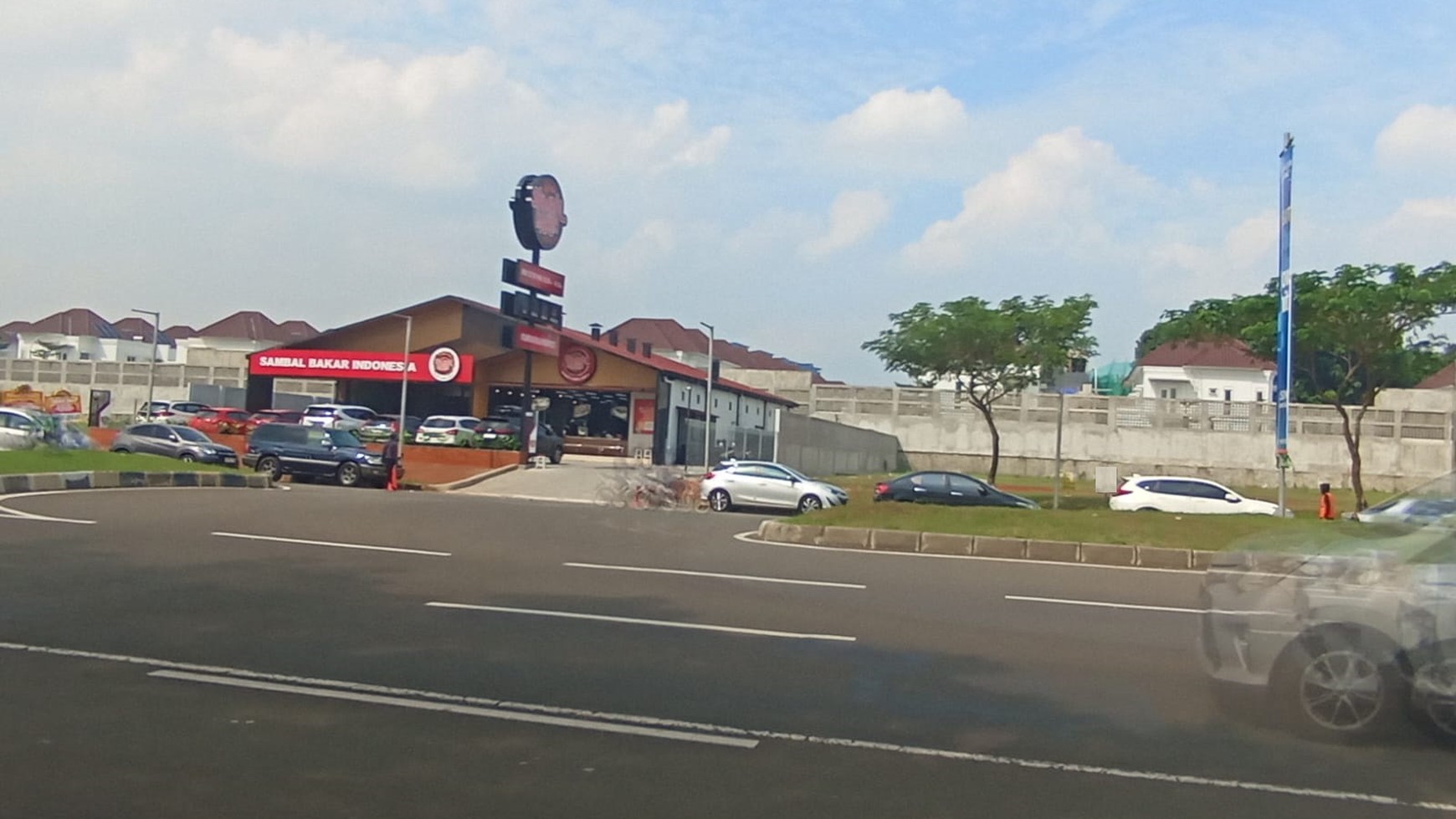 Kavling di jalan Boulevard Raya Gading Serpong dengan harga sewa menarik