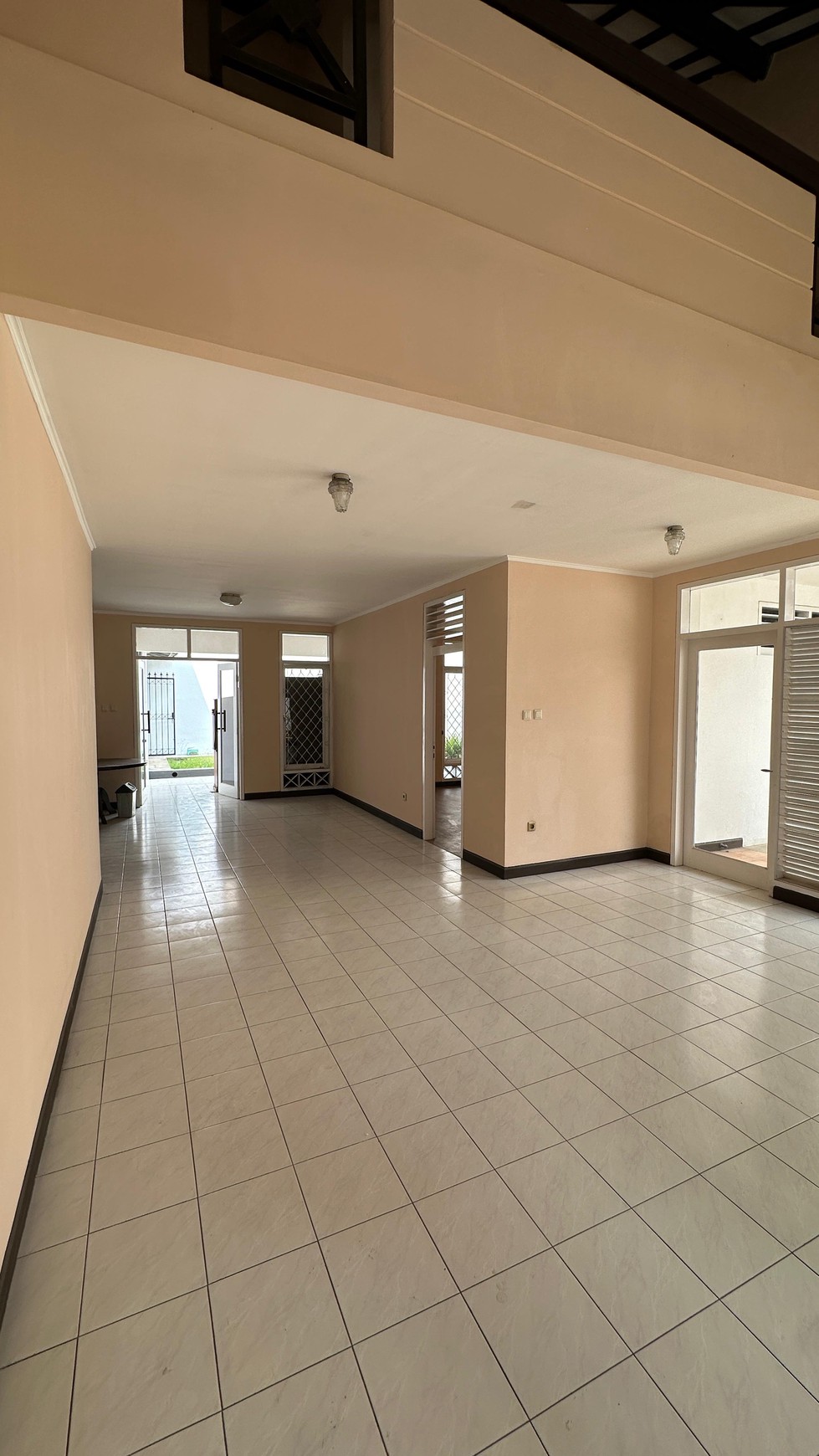 Rumah Hitung Tanah Area Cipete