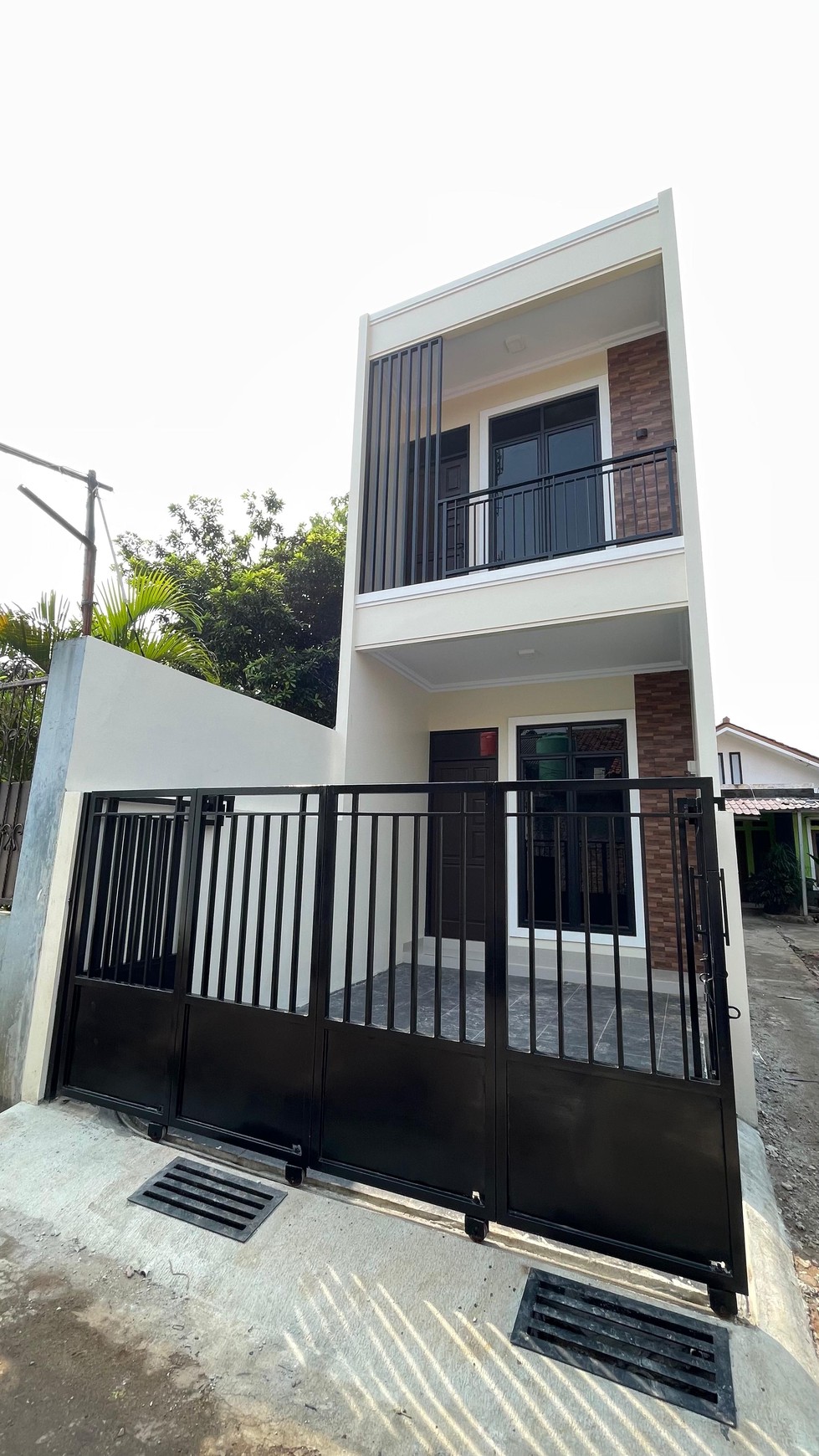 Rumah 2 lantai di pondok aren