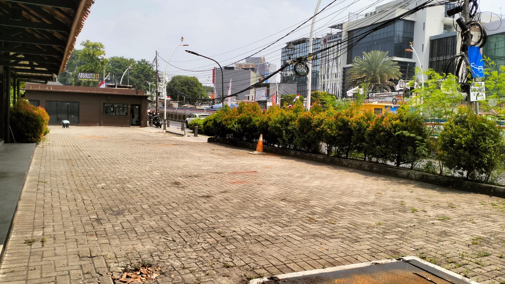 Bangunan Bekas Restoran diMenteng, Jakarta Pusat