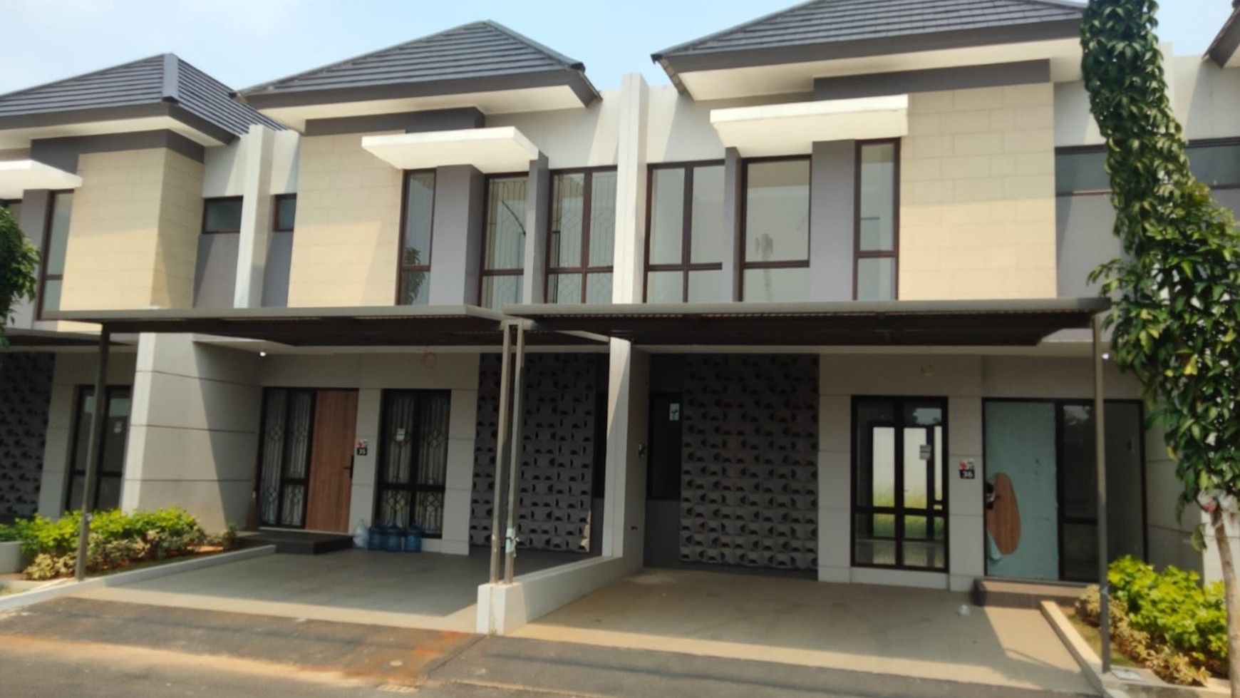 Dijual Rumah di Cluster Cherryville Grandwisata Bekasi - Hunian Nyaman dan Asri.