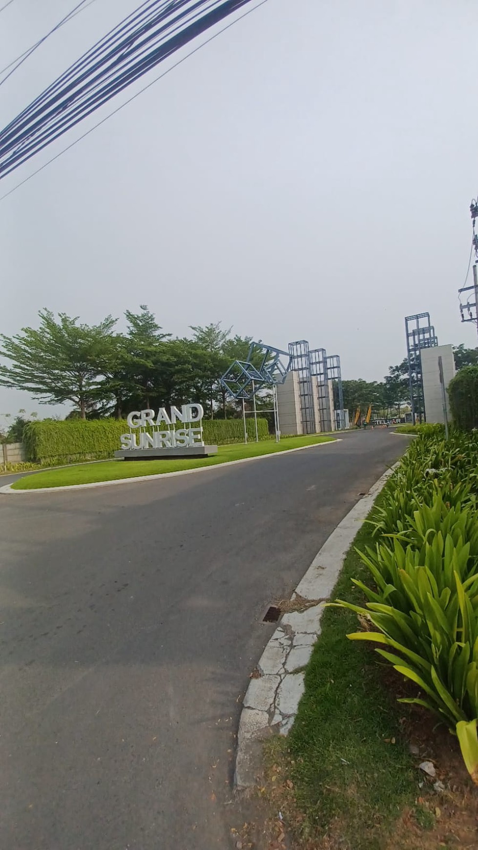 VD 02. DIJUAL RUMAH DI PERUMAHAN GRAND SUNRISE TERMURAH 