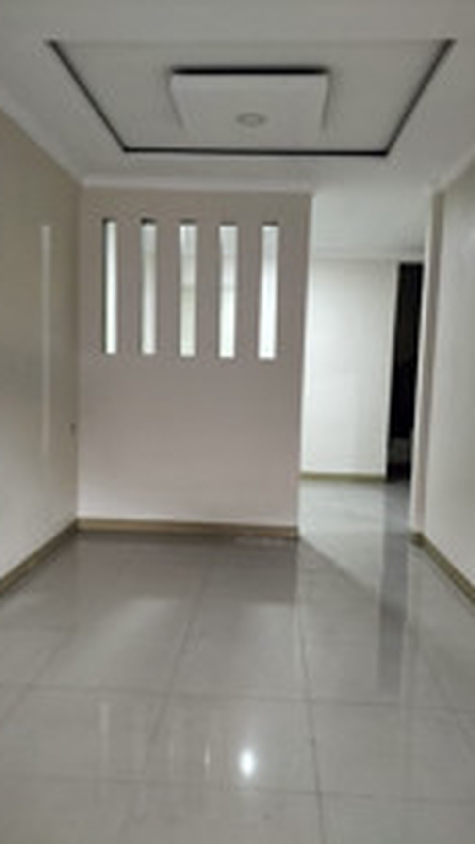 Rumah Minimalis di Cluster Taman Duta